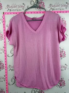 Sorella by papa fashions T-shirt top Relaxed V-Neck Short Sleeve Tee in Pink